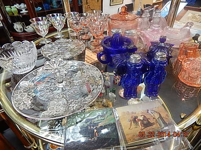 13909 Antiques: Vintage Glass Collections