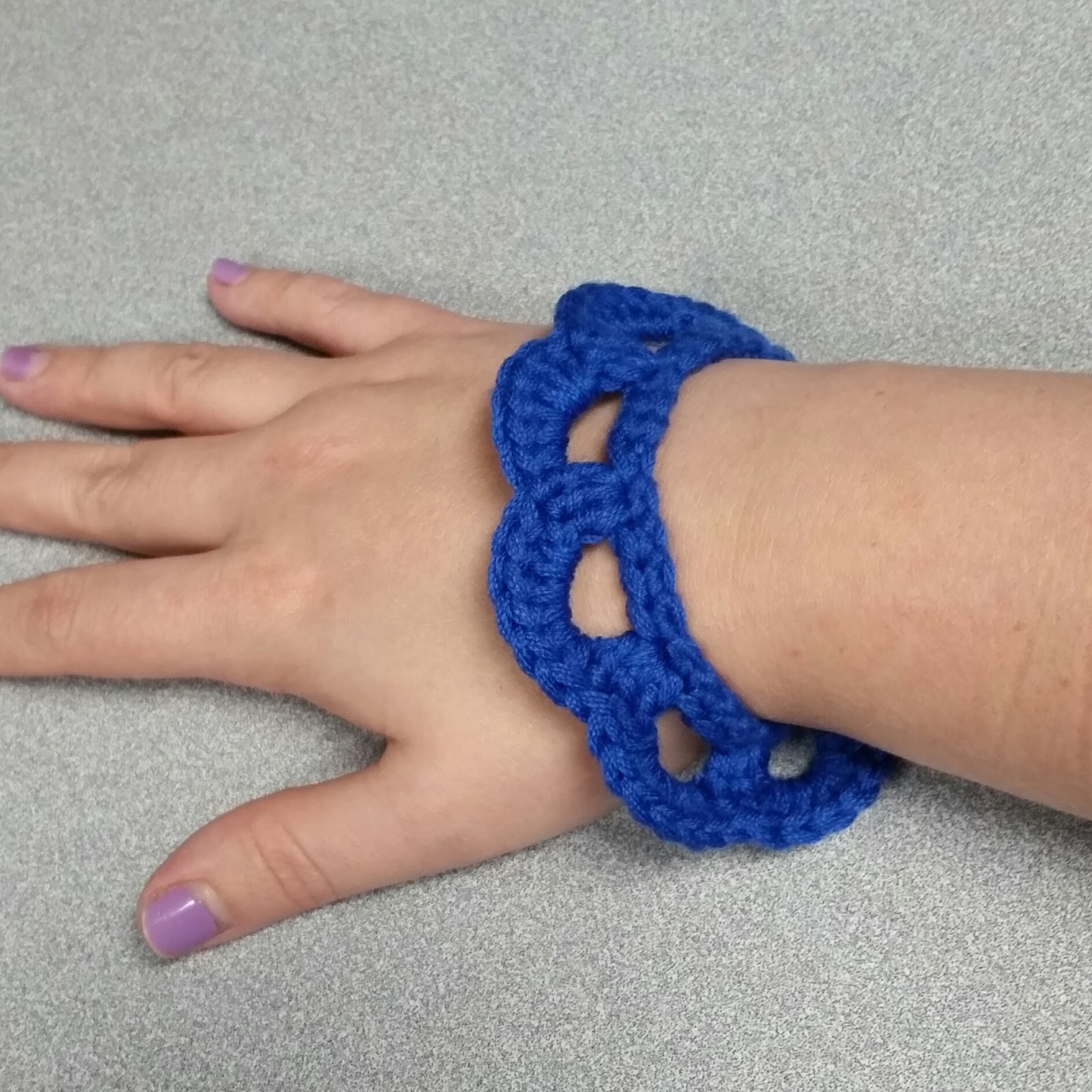 Fierce Angel's Fantastical Finds Flower Fidget Bracelet crochet pattern