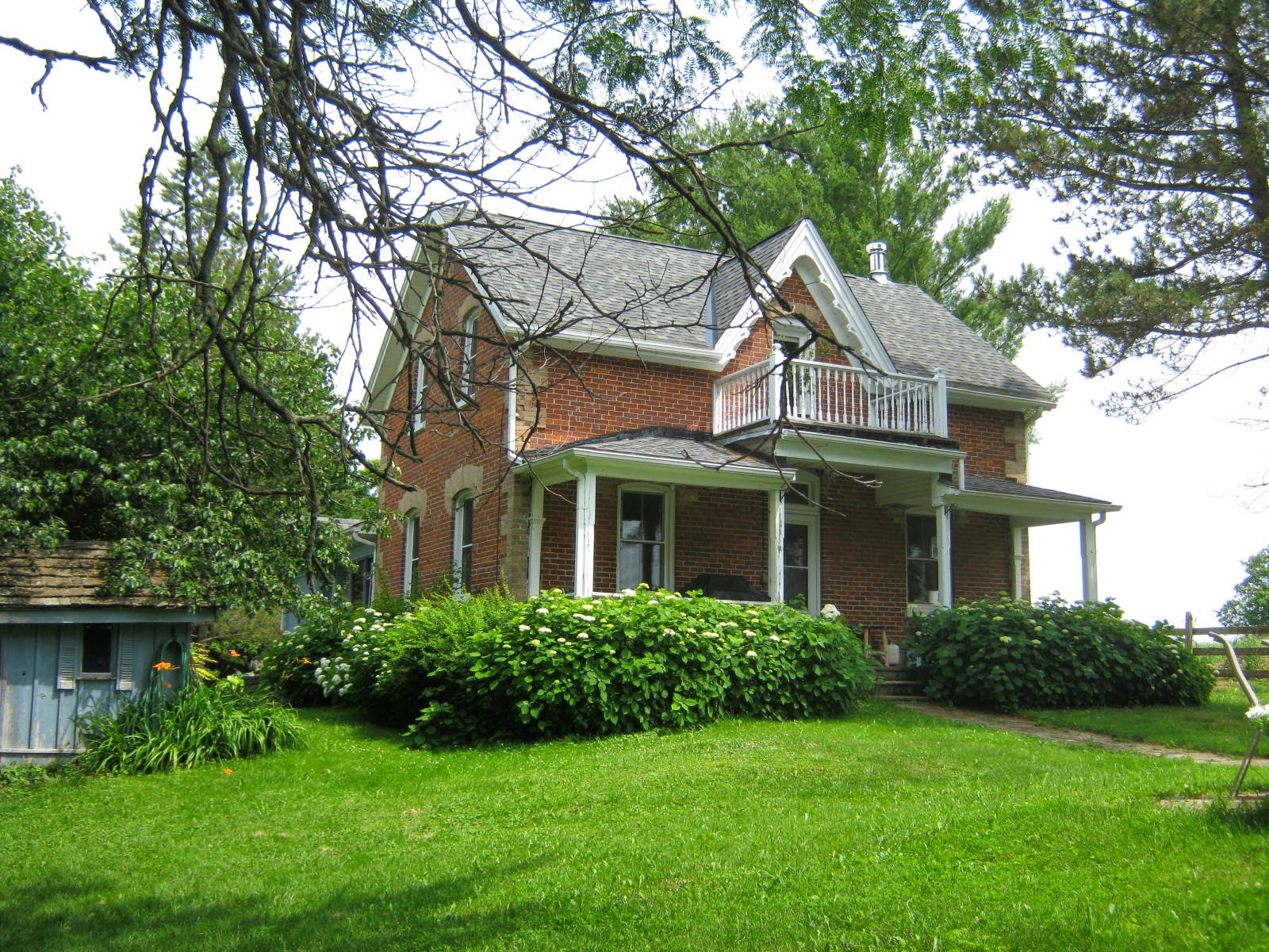 Ontario country retreat for sale