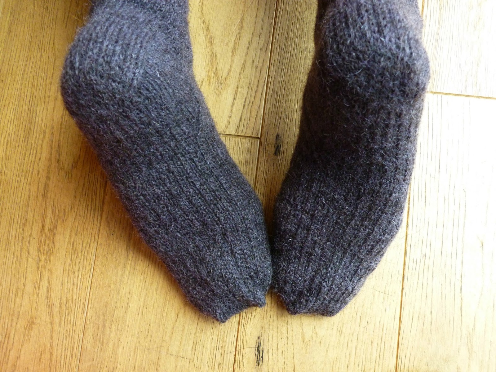 Reinforced heel and sole on hand knitted sock