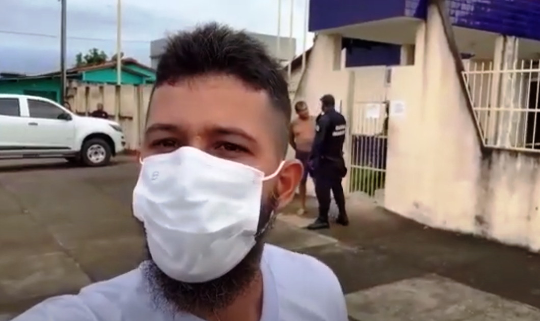 Prefeito manda prender crítico de seu governo, e diz que sofreu atentado; vídeos