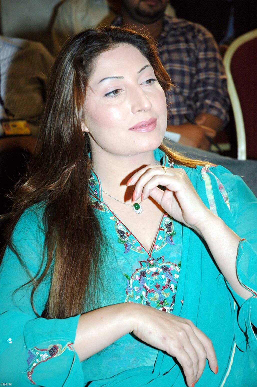 Pakistani Sexy Actress Saima Hot Photos-8775