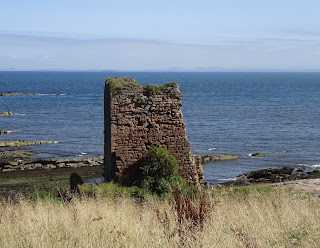 A picture of the ruins of Seafield Tower looking with the sea in the background.  Photo by Kevin Nosferatu for the Skulferatu Project.