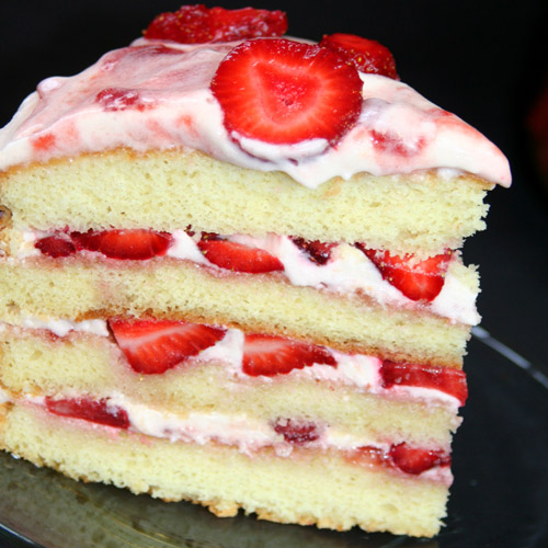VANILLA CAKE WITH STRAWBERRY CREAM FROSTING RECIPE Sweetfoodiest