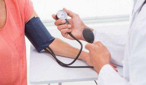 Πώς επηρεάζει ο καιρός την αρτηριακή μας πίεση 