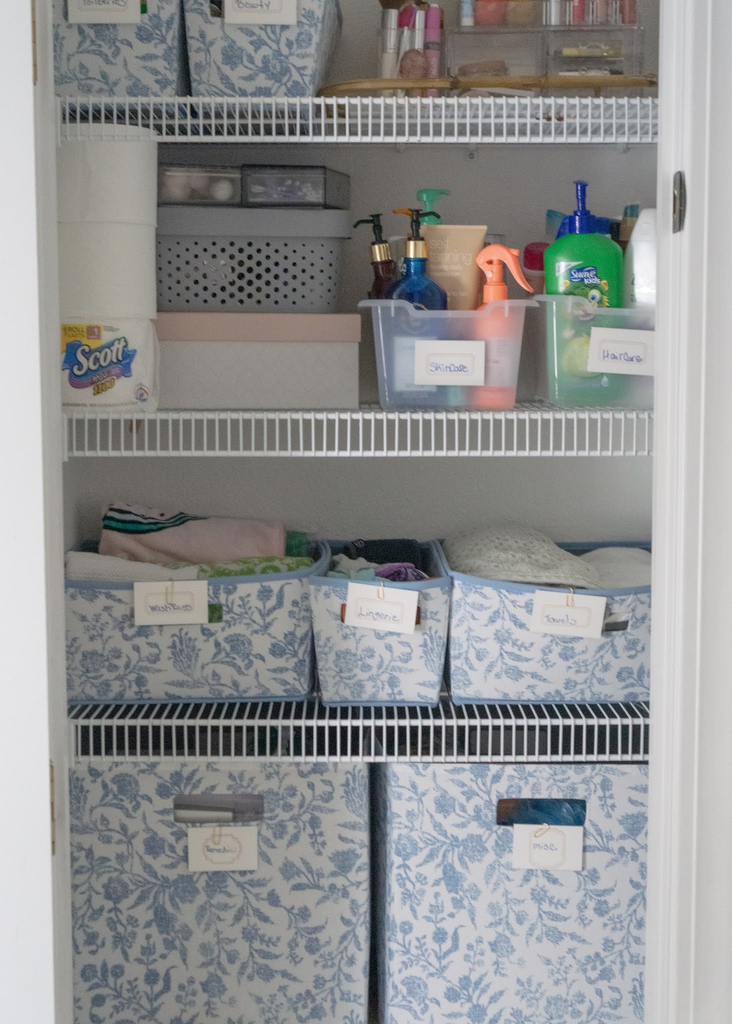Neat & Tidy: How-To Simply Organize Your Linen Closet — The Yellow ...