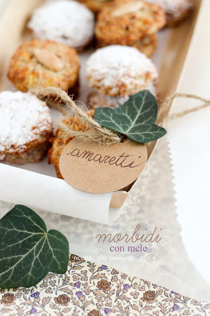 amaretti morbidi con mele