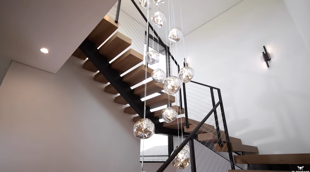 32 Interior Design Photos vs. 831 N Curson Ave, Los Angeles Luxury Home Tour