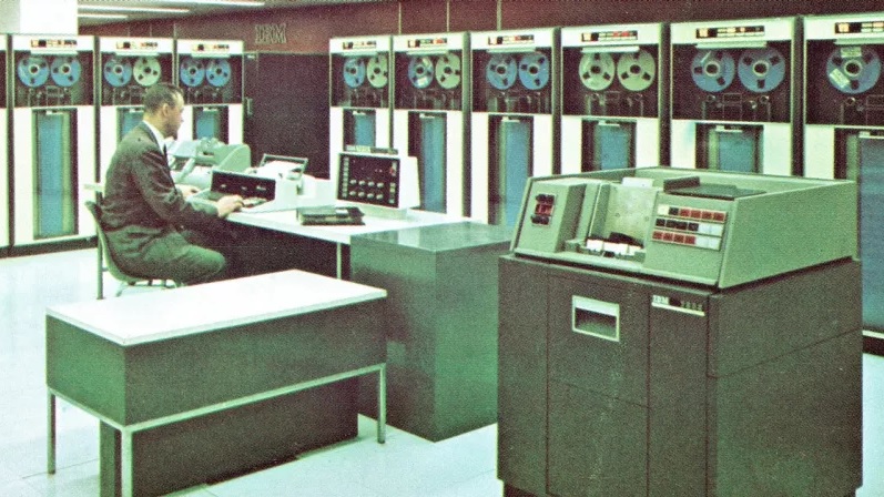 IBM%2Bcomputers%2Bin%2B1962.jpg