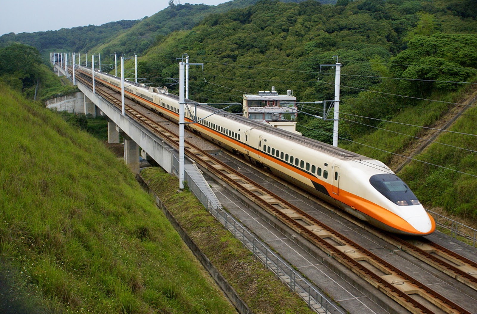 Higher speed rail