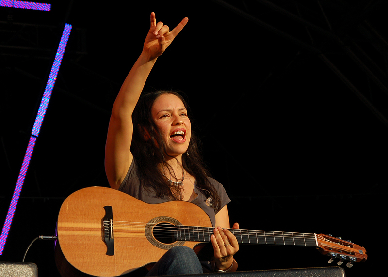 Rodrigo_y_Gabriela_3_by_MrTim.jpg