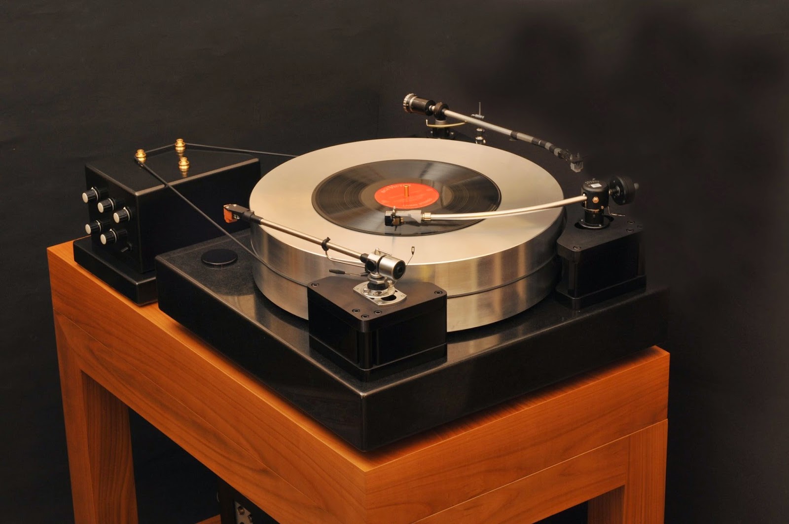 Twogoodears トゥーグッドイアーズ J C Verdier Strikes Again La