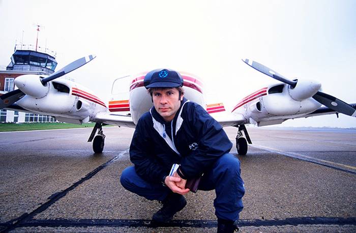 Chingum — Discover Curiosities: Celebrity Who Can Fly Airplanes