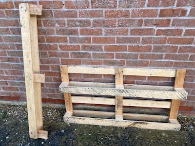 Pallet cut into two pieces to make planters Pallet cut into two pieces to make planters