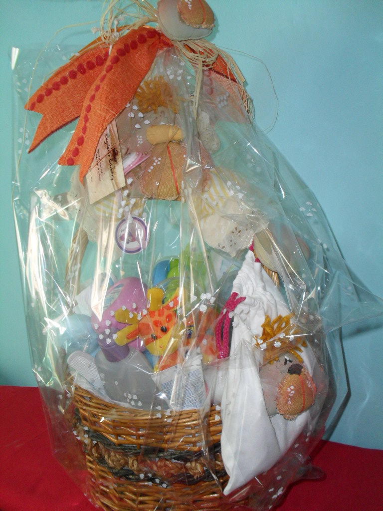 regalos en telitas CESTAS DE NACIMIENTO