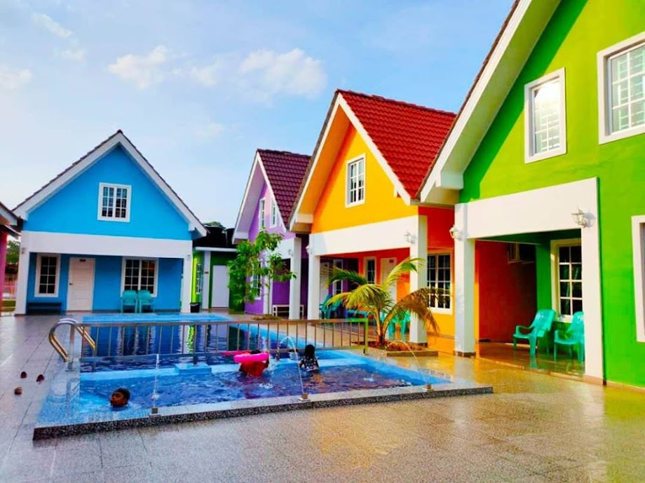 Murah Dan Berhampiran Dengan Kawasan Pelancongan Jom Stay Kat Resort Kolam Renang Depan Bilik Di Melaka Ni Port Cuti