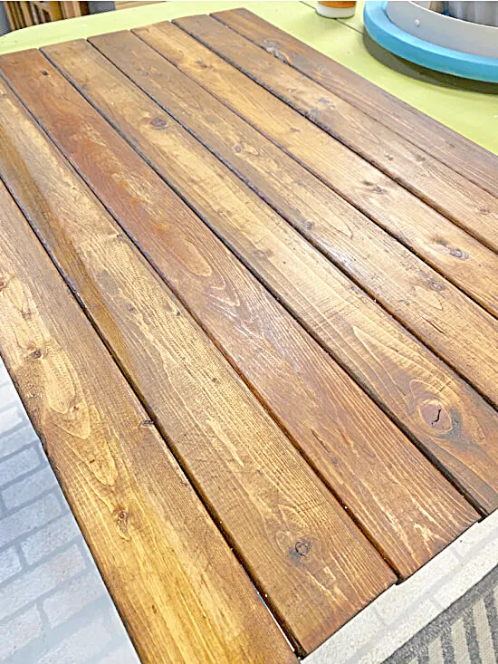 Stained picket pallet