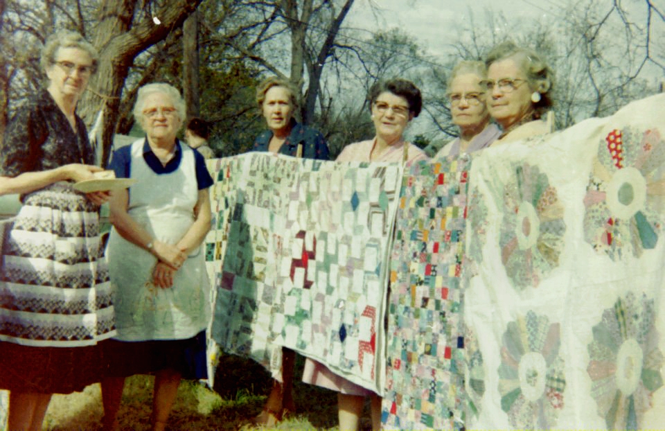 Deb Rowden's Thrift Shop Quilts Princeton, Kansas quilters