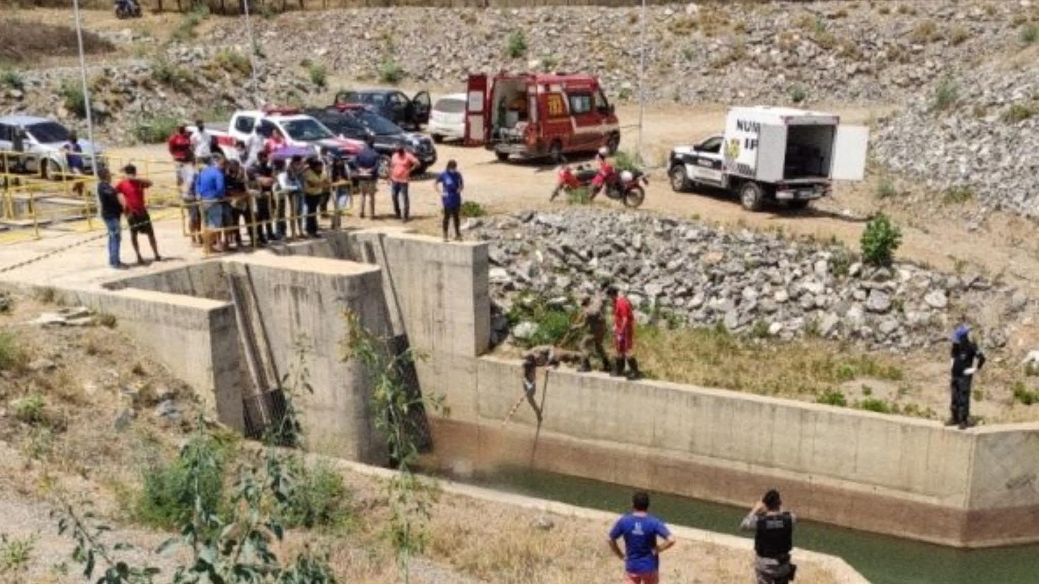 Corpo encontrado no canal da transposição em Monteiro é retirado pelos bombeiros