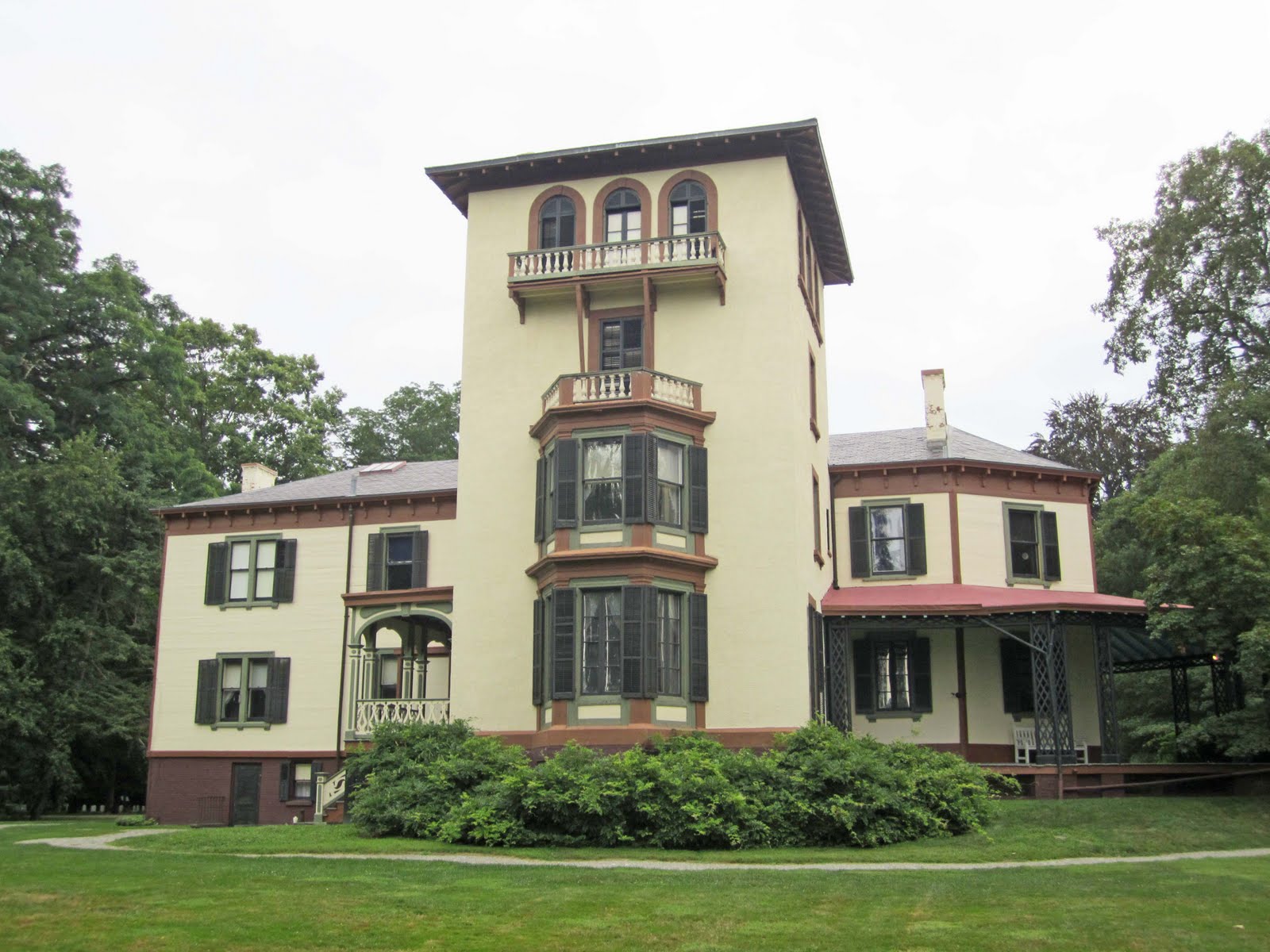 BIG OLD HOUSES Locust Grove