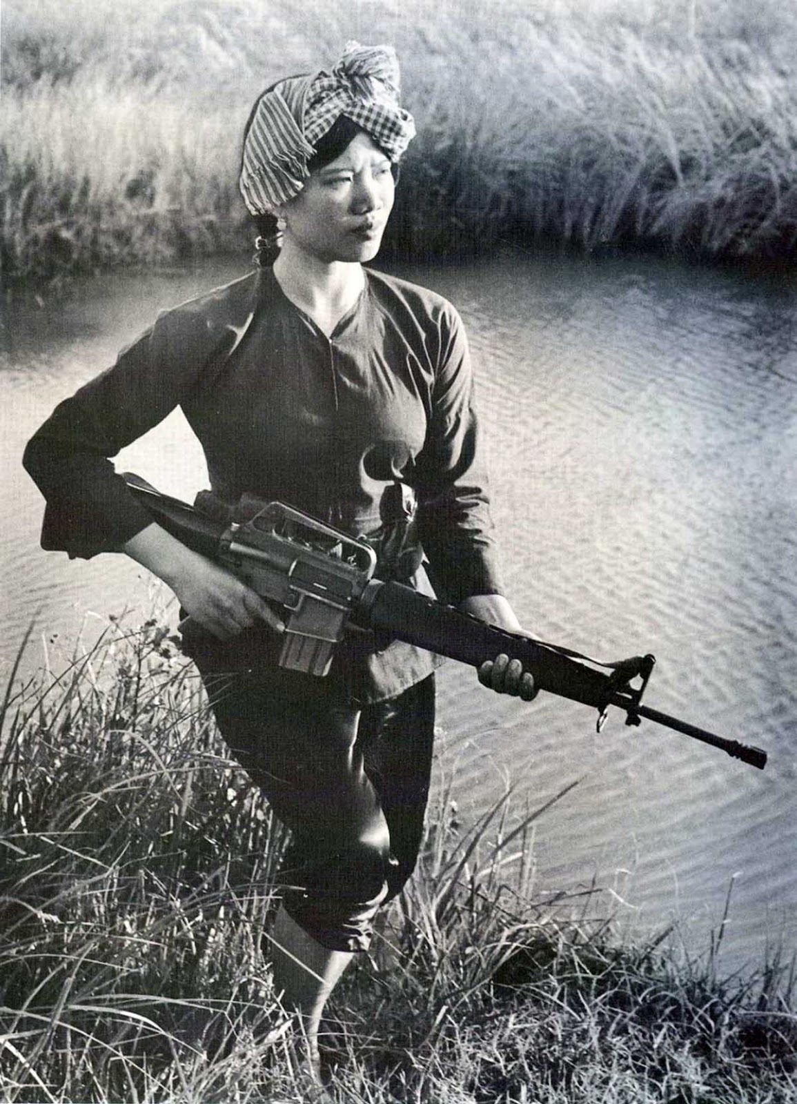 Female%2BViet%2BCong%2BWarrior%2Bc.1972.jpg