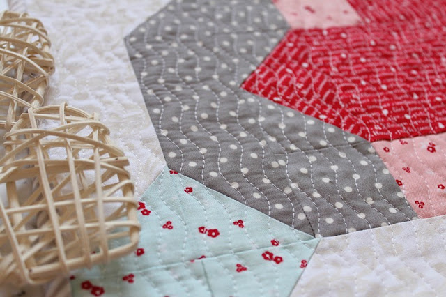 {Free Pattern} Crusader's Heart- Free Valentines Day Mini Quilt Pattern ...