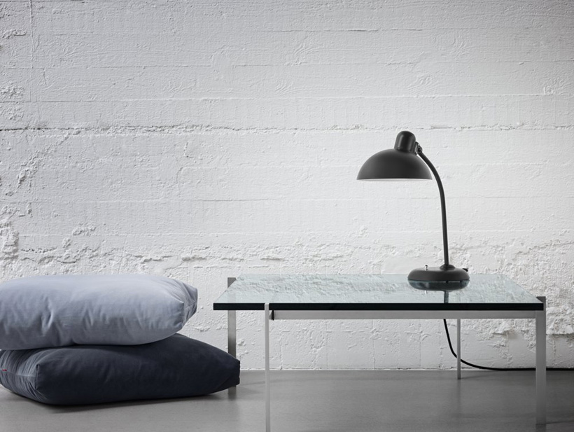 Republic of Fritz Hansen reedita la lámpara de escritorio del maestro Bauhaus Christian Dell