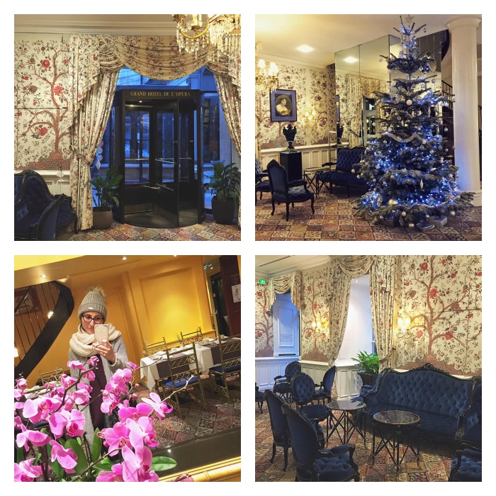 J'ai testé pour vous : Une nuit au grand hôtel de l'opéra de Toulouse Le Halle de l'entrée de l'hôtel décorée pour noël