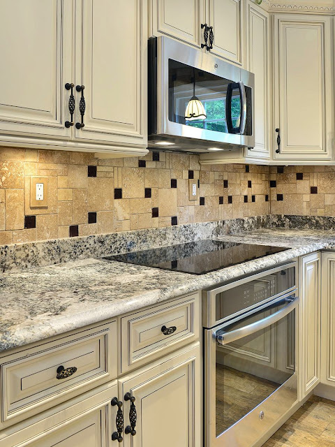 5 Modern Kitchen Backsplash Ideas With White Cabinets - Dream House