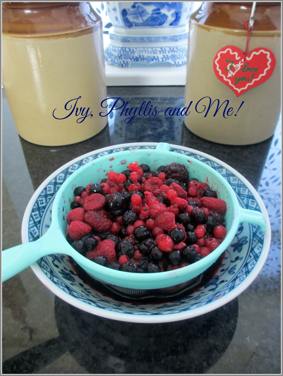 Ivy, Phyllis and Me! SUMMER FRUITS CRUMBLE TART