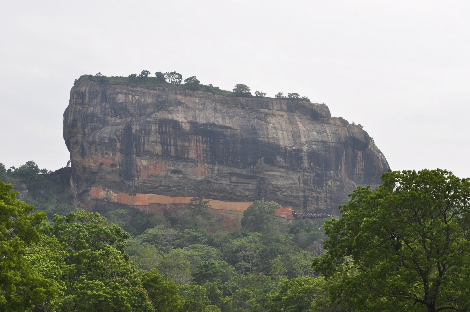 SigiriyaDamSL001.JPG