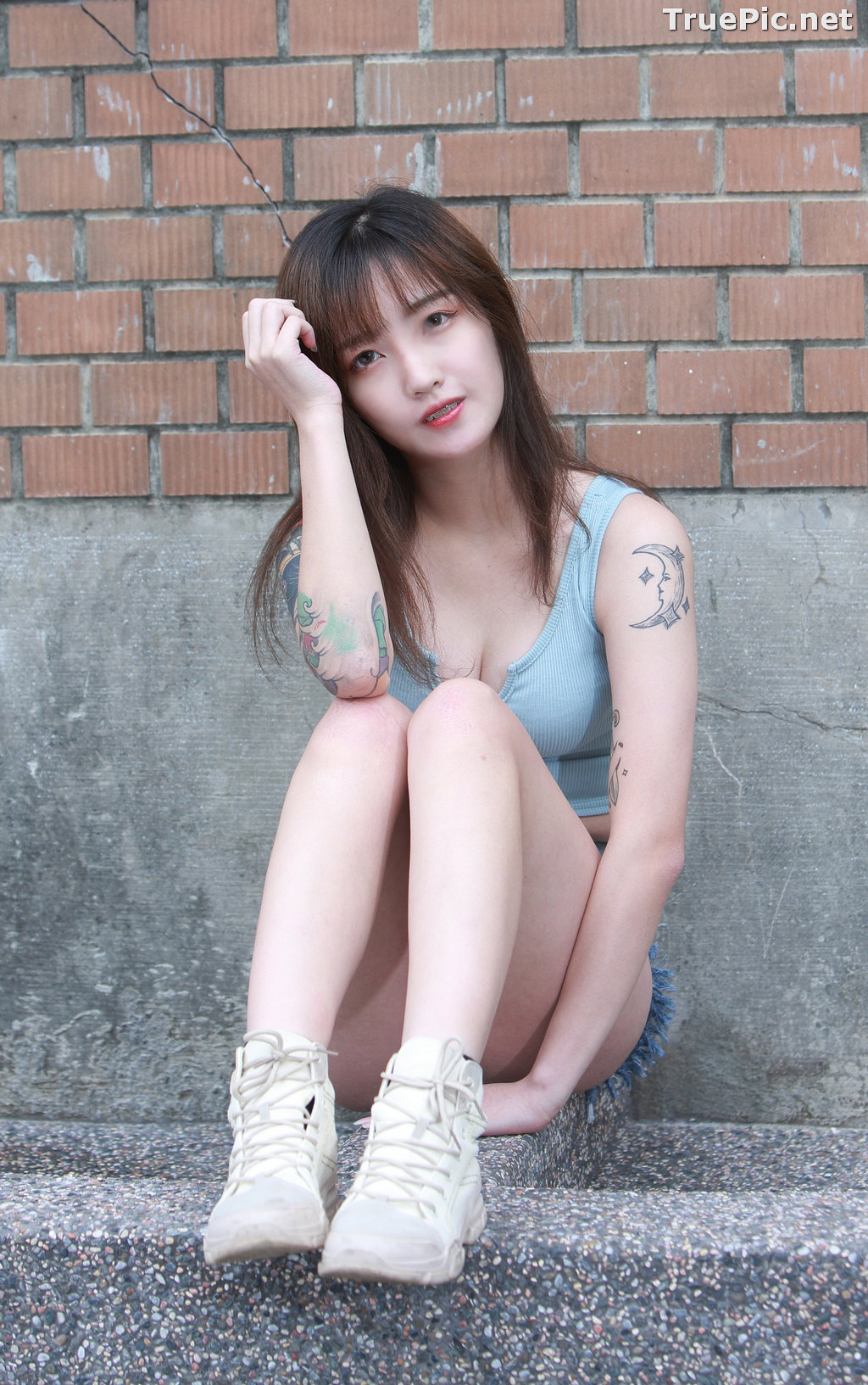 Image Taiwanese Lovely and Sexy Girl – 泱泱 - Low Top and Jeans Pants - TruePic.net - Picture-53