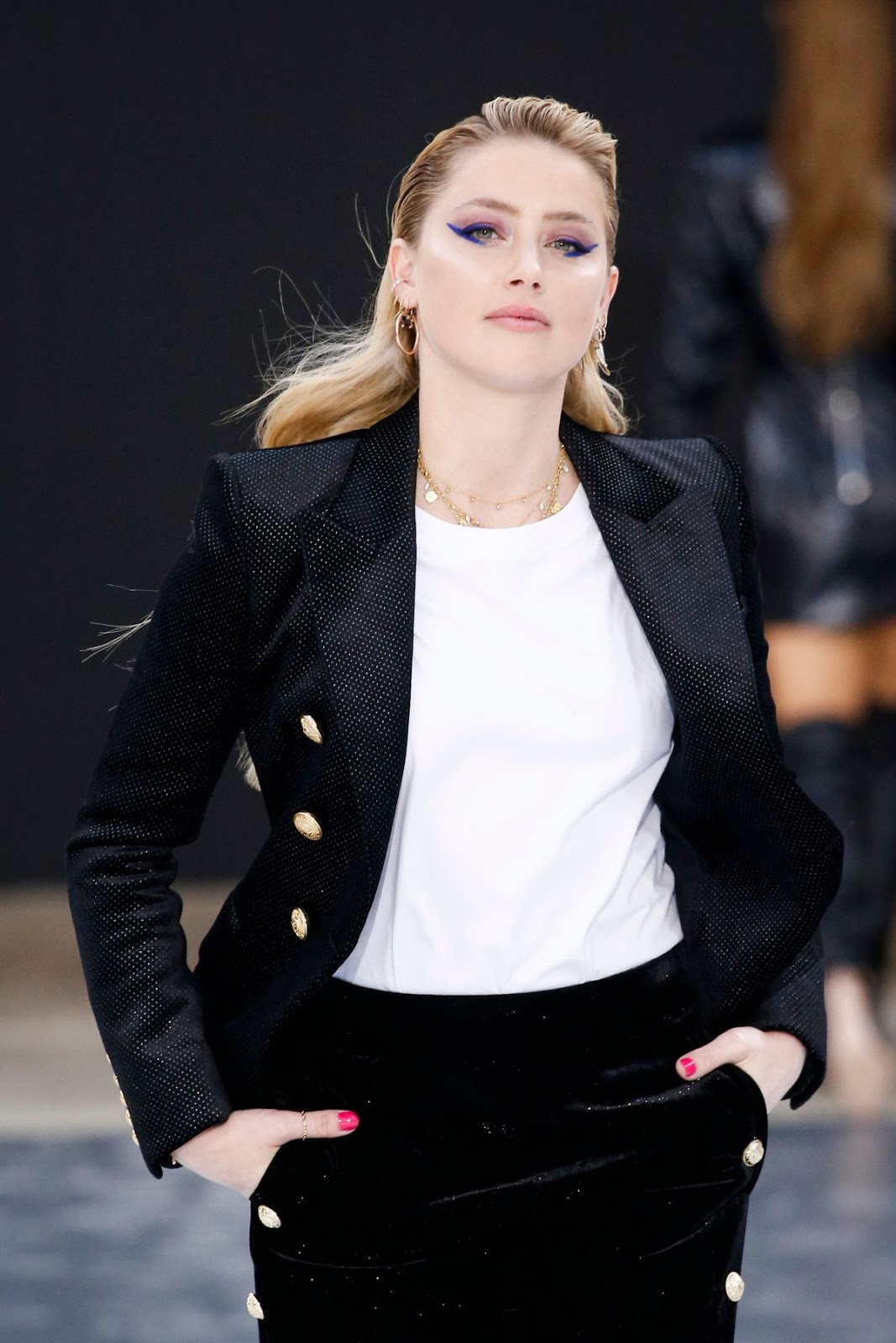 amber heard clicks le defile l oreal paris show at amber heard clicks le defile l oreal paris show at