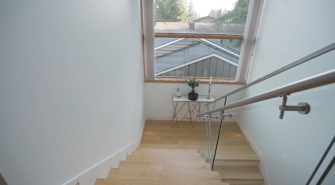 26 Interior Design Photos vs. 2037 Westview Dr, North Vancouver, BC Luxury Home Tour