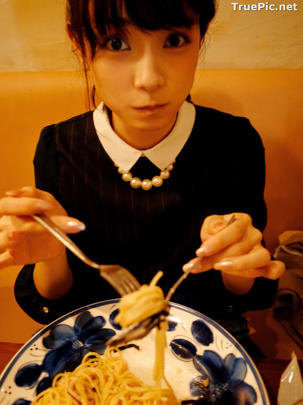 Image Wanibooks No.137 – Japanese Idol Singer and Actress – Erika Tonooka - TruePic.net - Picture-87