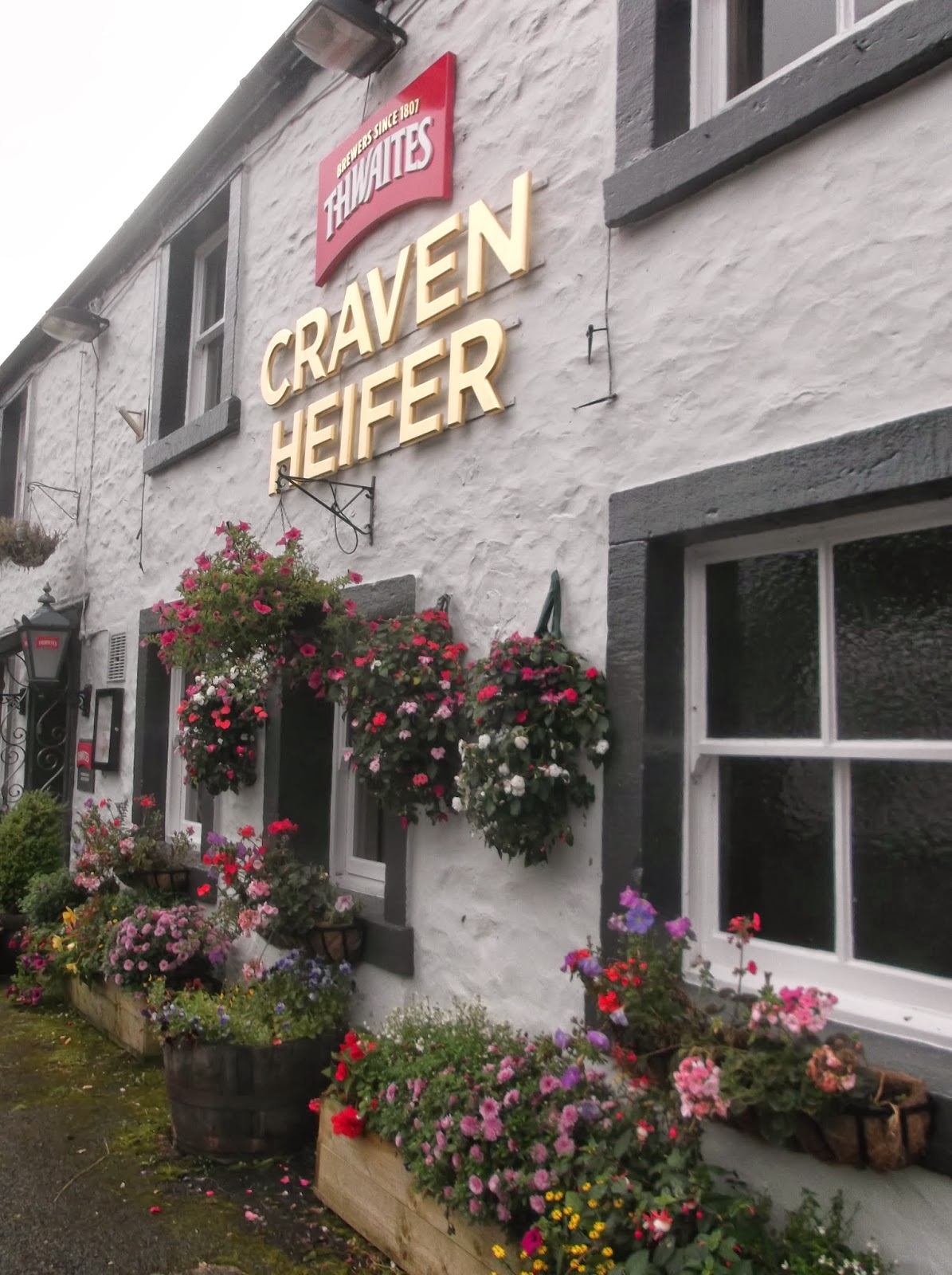 North West Images Ingleton Pubs & Shops