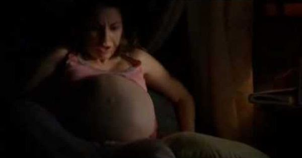 PREGNANT GIVING BIRTH ALIEN 