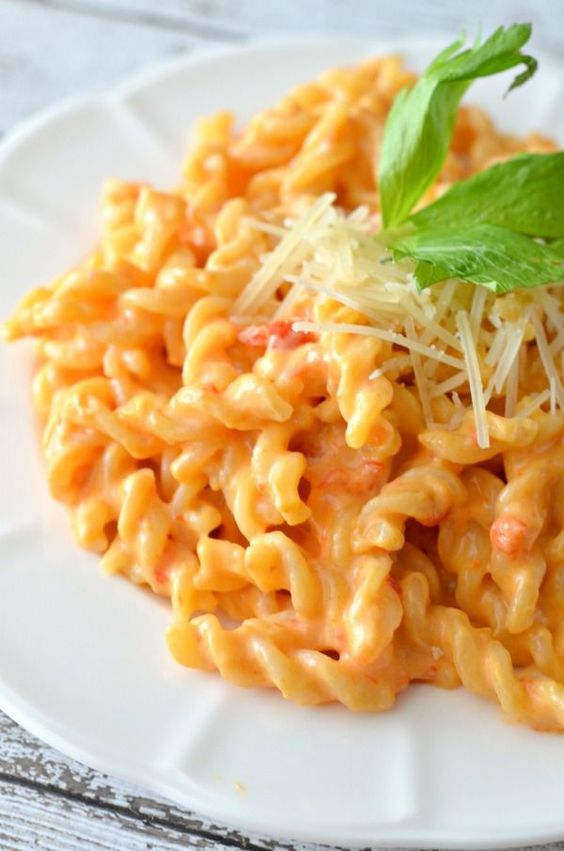 Roasted Red Pepper Macaroni and Cheese Easy Food Delicious