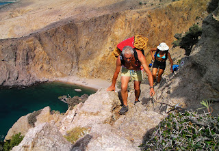 Ο ΨΗΛΟΤΕΡΟΣ ΚΑΤΑΡΑΚΤΗΣ ΣΤΟ ΚΟΣΜΟ ΠΟΥ ΧΥΝΕΤΑΙ ΣΕ ΘΑΛΑΣΣΑ ΒΡΙΣΚΕΤΑΙ ΣΤΗΝ ΕΛΛΑΔΑ  