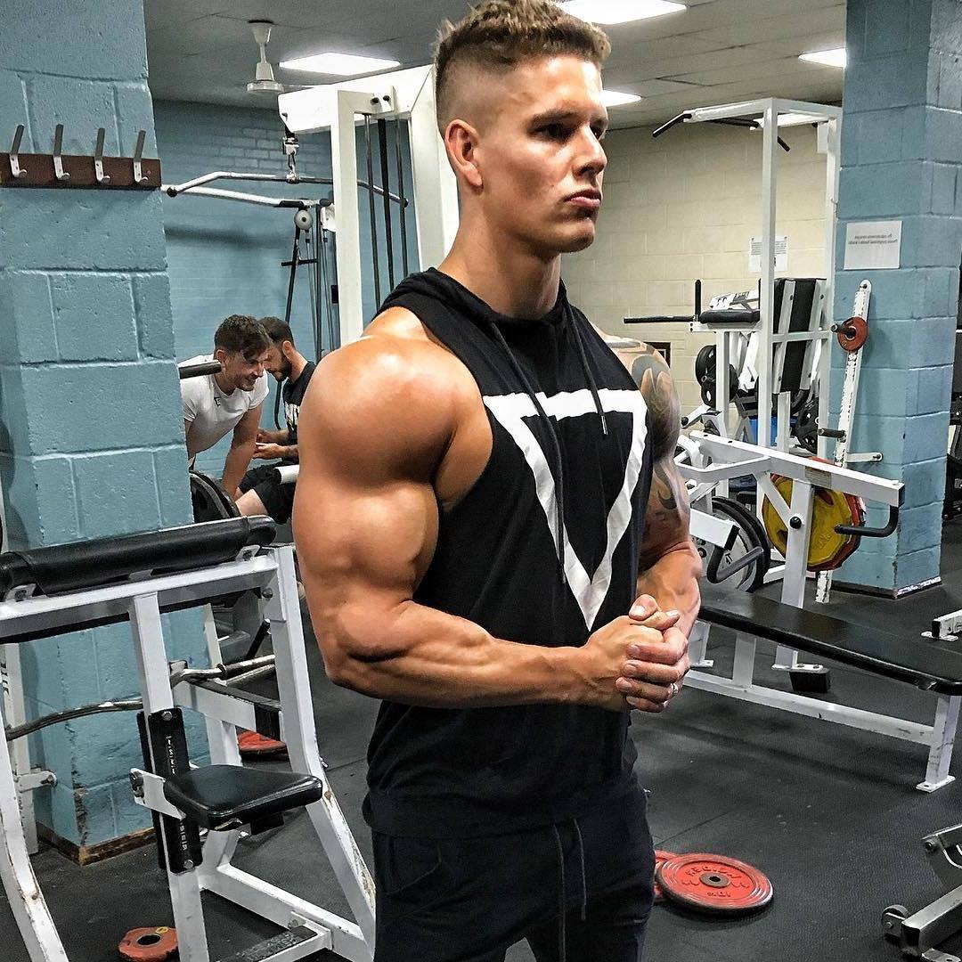 sexy-gym-bros-luke-hayes-huge-swole-biceps-young-bad-boy-hunk