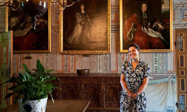 Crown Princess Victoria wore a new floral print shirt dress by Ralph Lauren. Ralph Lauren all-over floral print shirt dress