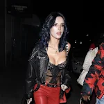 Bella Thorne · Hot at Think Tank Gallery Foto 15