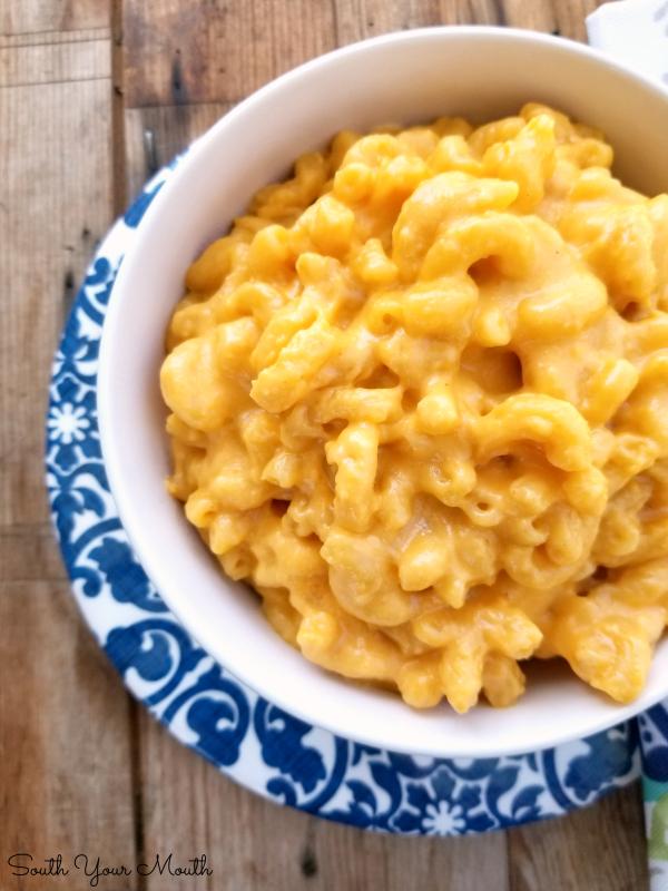 No-Boil Crock Pot Macaroni & Cheese | An impossibly easy slow cooker recipe for ultra-creamy Mac & Cheese that uses uncooked macaroni noodles. No boiling or baking required and no sauce to cook – just toss it in and go!