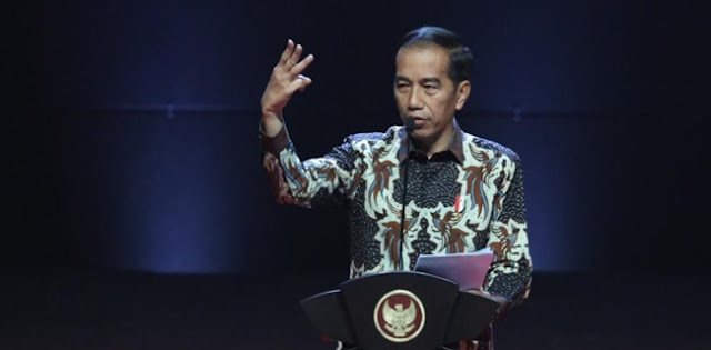 Jokowi: Negara Ini Sudah Kebanyakan Peraturan, Stop Sedikit-dikit Diatur Jokowi: Negara Ini Sudah Kebanyakan Peraturan, Stop Sedikit-dikit Diatur