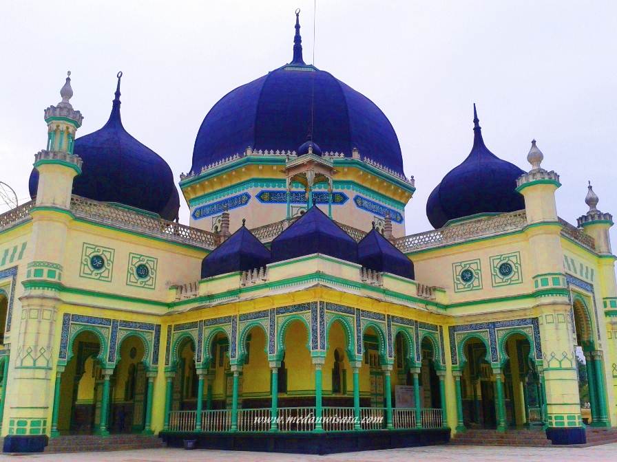 Masjid Azizi, Saksi Sejarah Kesultanan Langkat - Medan Wisata - Travel