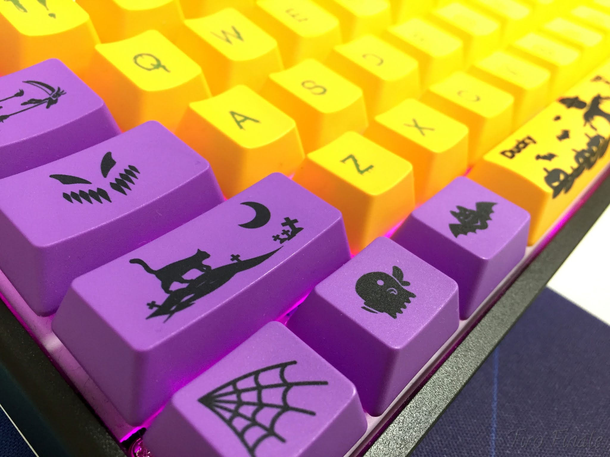 Ducky Halloween Theme Keycaps Long Term Review