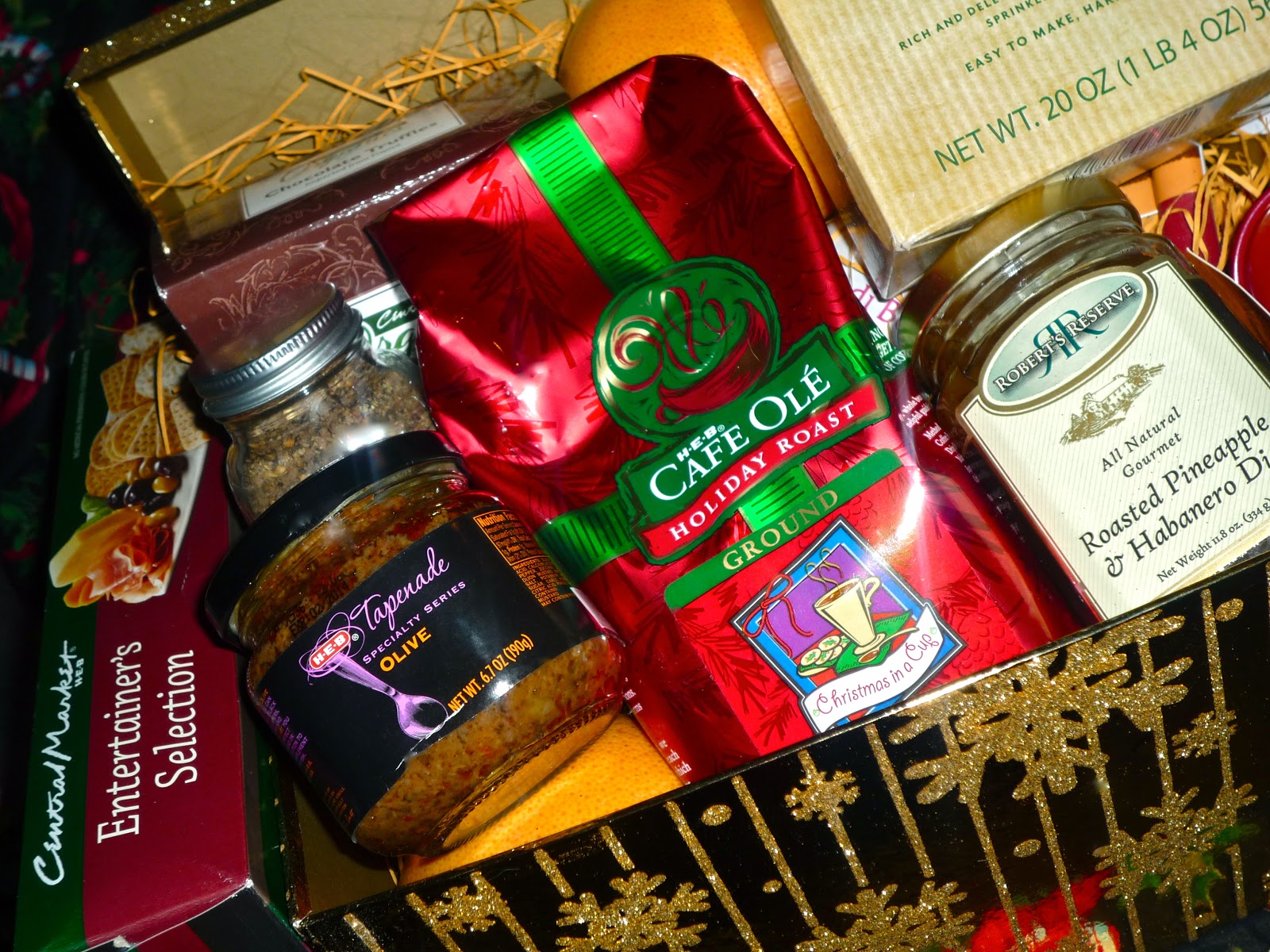 The Weekend Gourmet: Holiday Gift Baskets...Featuring Heb Primo Picks