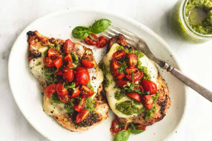 GRILLED CHICKEN MARGHERITA