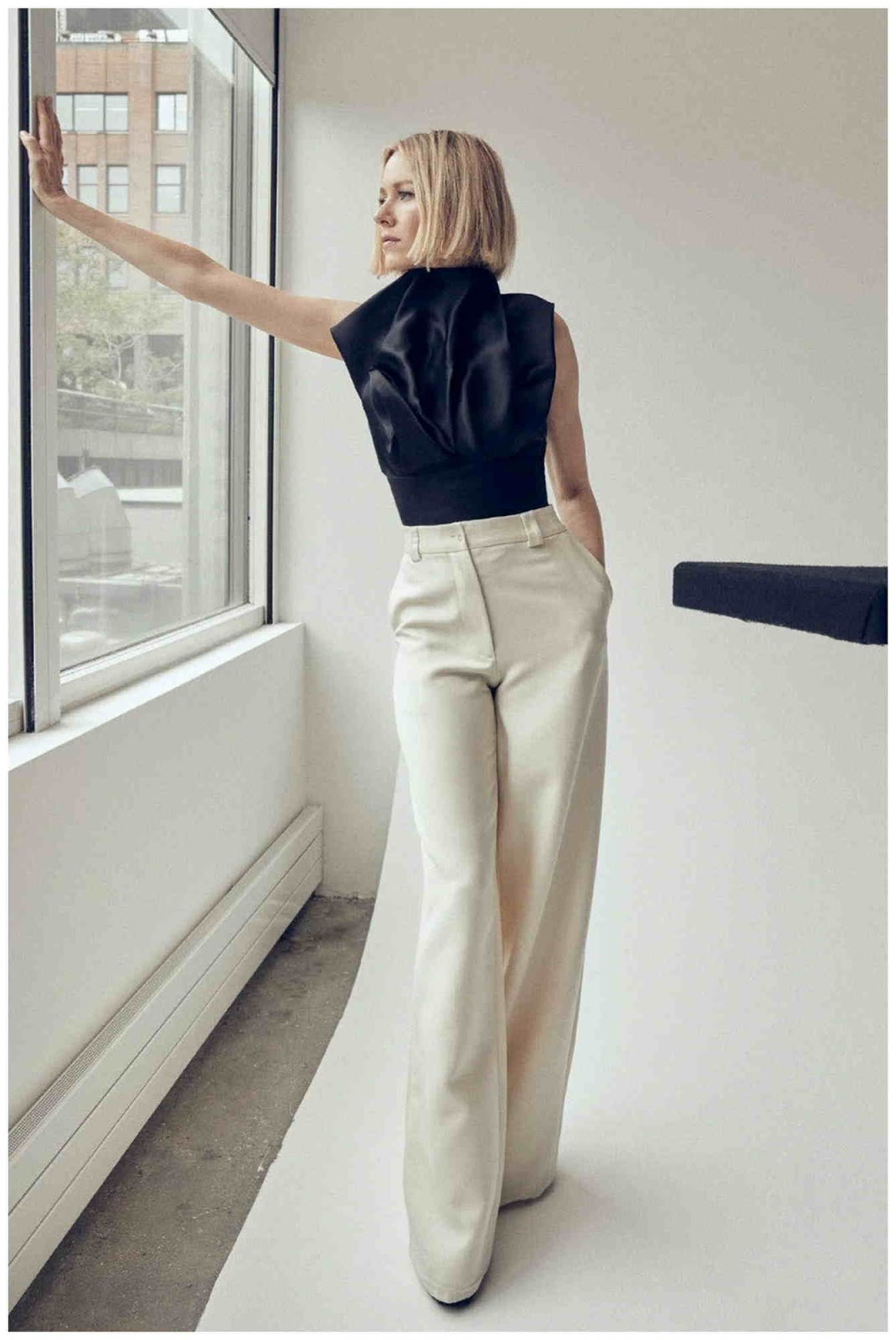 SNEAK PEEK : Naomi Watts Gets "Bazaar"