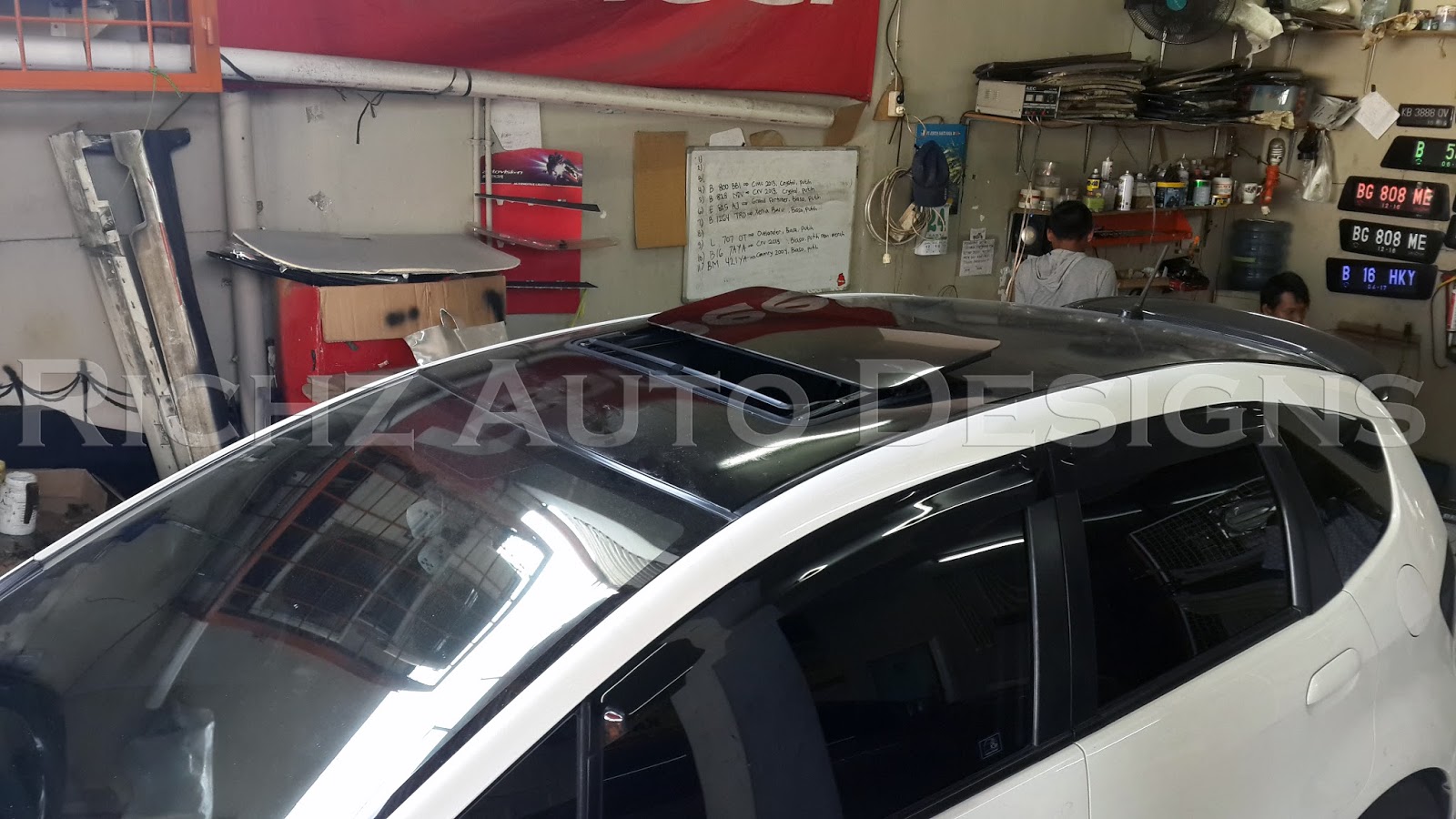 Richz Auto Designs Sunroof asto